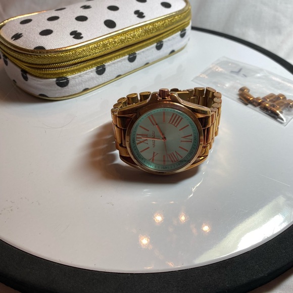 3 ladies watches. 2 new. 1 EUC. - Picture 7 of 9